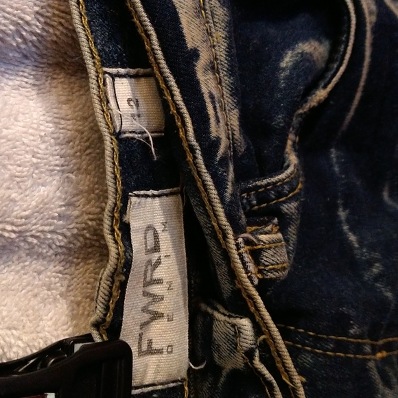 FWRD Denim - Picture 4 of 5
